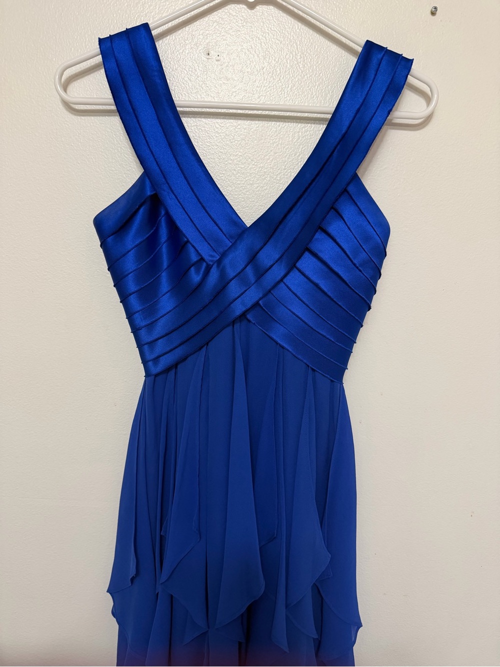 BCBGMaxAzria Royal Blue Pleated V-Neck Evening Dress, Excellent Condition Size 0